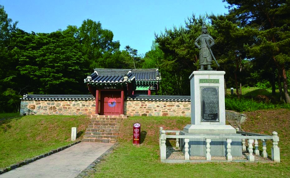 여수-이대원 장군 동상.jpg